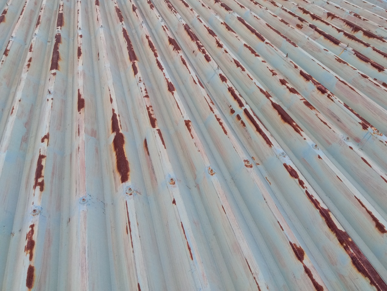 折板屋根輪之内町K様-BEFORE-1280x961 | 【 塗りかえ工房】開発サイト 折板屋根輪之内町K様-BEFORE