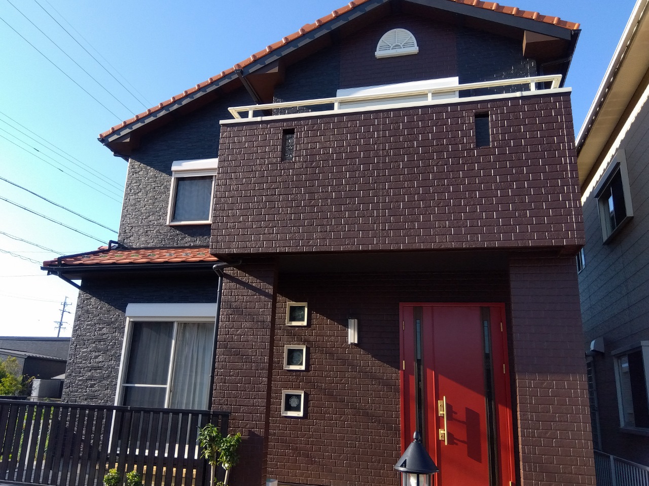 岐阜県大垣市　塗りかえ工房　施工事例　外壁塗装　カバー工法　玄関ドア塗装　カラーシミュレーション　サンプル